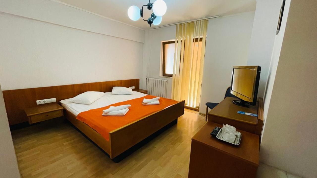Pensiunea Luminita Busteni Exterior photo