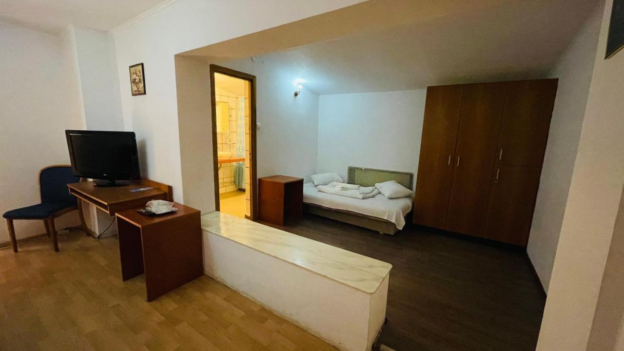 Pensiunea Luminita Busteni Exterior photo