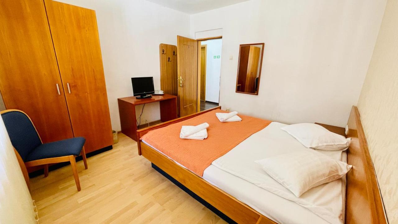 Pensiunea Luminita Busteni Exterior photo
